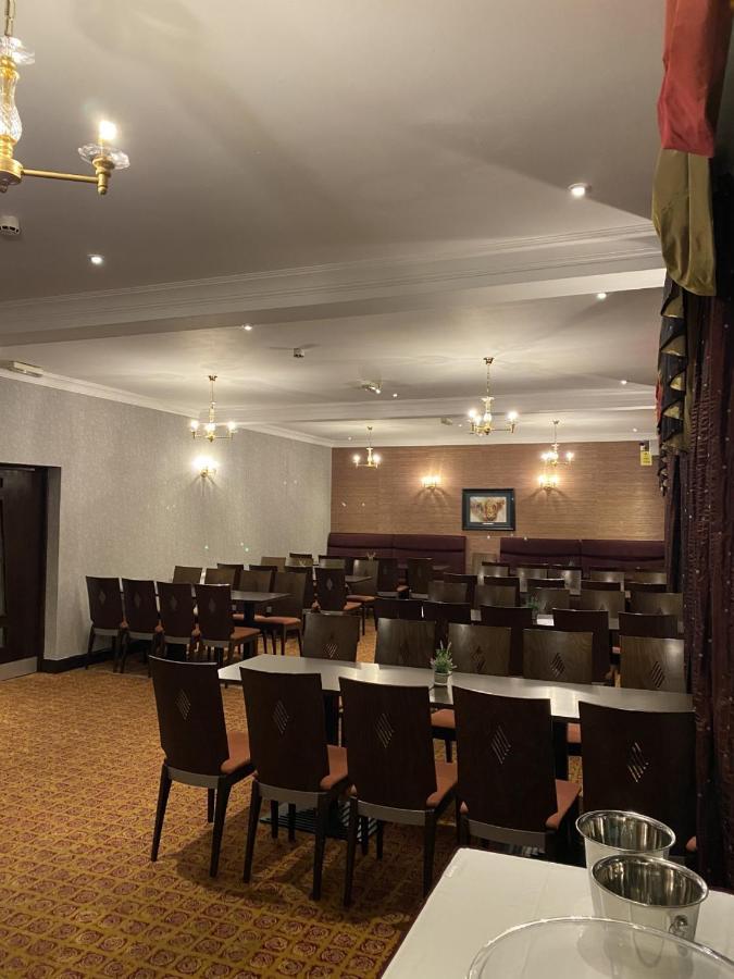 West Park Hotel Клайдбанк Экстерьер фото